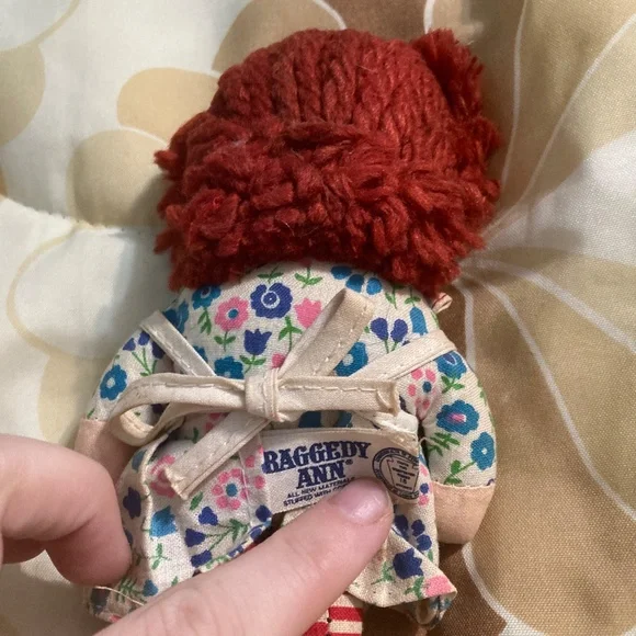 Small raggedy Ann doll - Picture 3 of 6